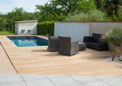 Réalisation d'une terrasse en bois et céramique à Albi